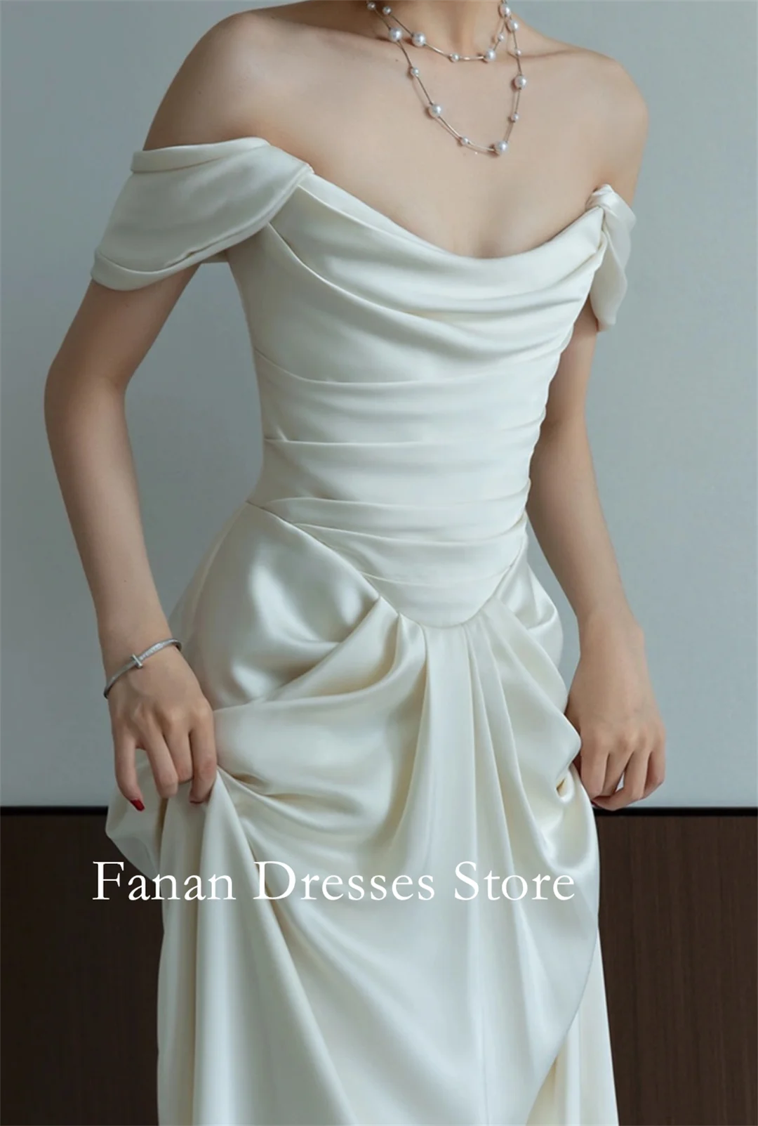 FANAN Korea Schoudervrij Vloerlengte Korte mouwen Ruches Bruidsjurken Zacht satijn Korset Trouwjurken  soi Elektro Ivoor Custo