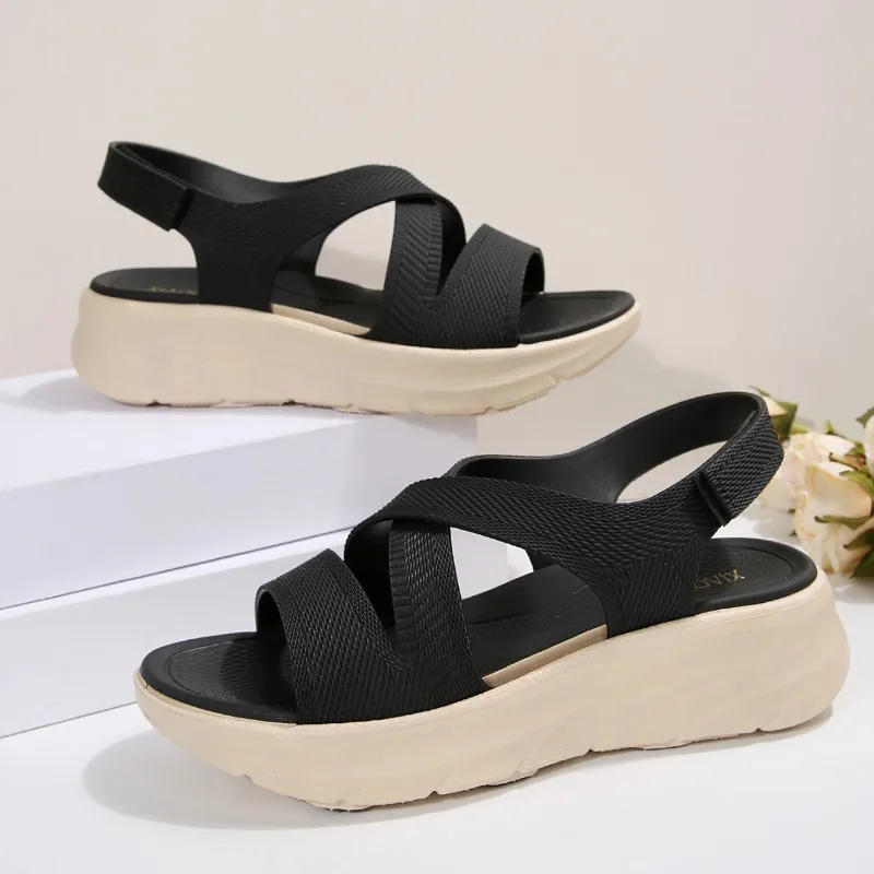 2026 Summer New Sandals Women's Versatile Breathable Lightweight Beach Shoes - view 5