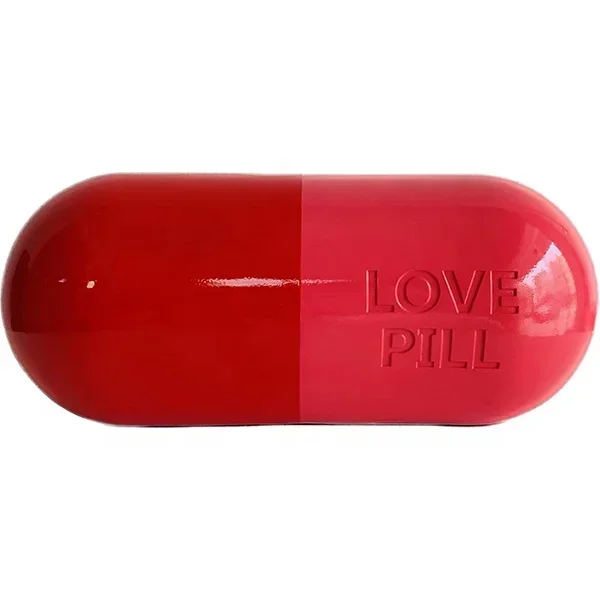 Hot-sale Pop Indoor Decor Art Ornaments Resin Love Pill  for Home Office Shop Party Club Decoration