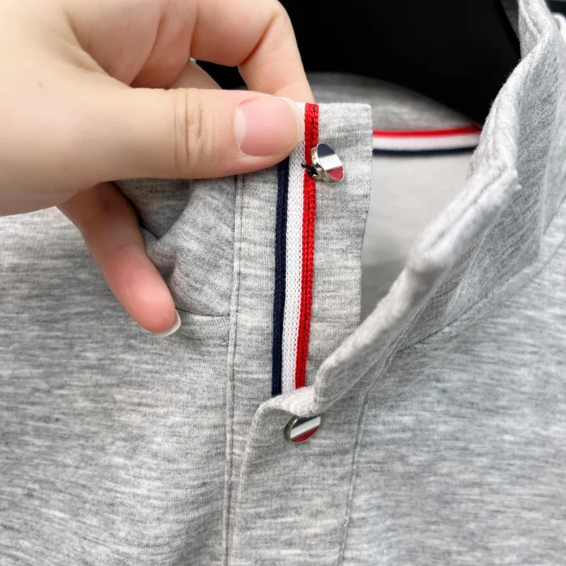Herren-Langarm-T-Shirt mit hohem Kragen, Knopfleiste, exquisitem Muster, Stickerei, hautfreundlich, farbecht, Herbst-Freizeitmode, Herrenbekleidung – Detail 13