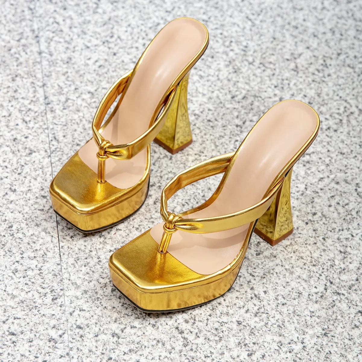 

Новые женские летние золотые босоножки на высоком каблуке, водонепроницаемые, для вечеринок, свадеб, ночных клубов