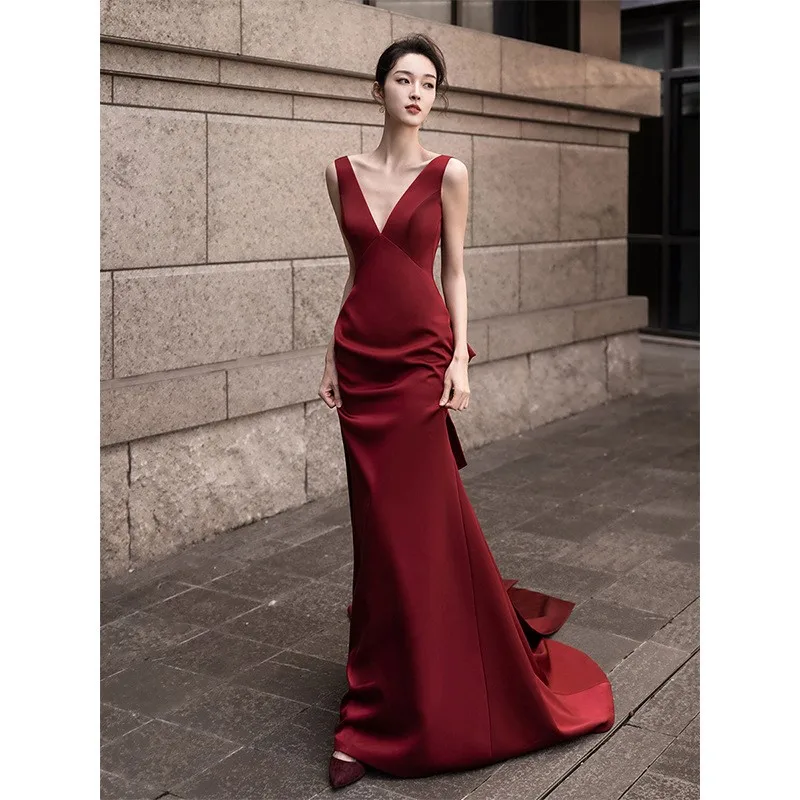 

Wine red deep-necked toasting fishtail banquet performance dress