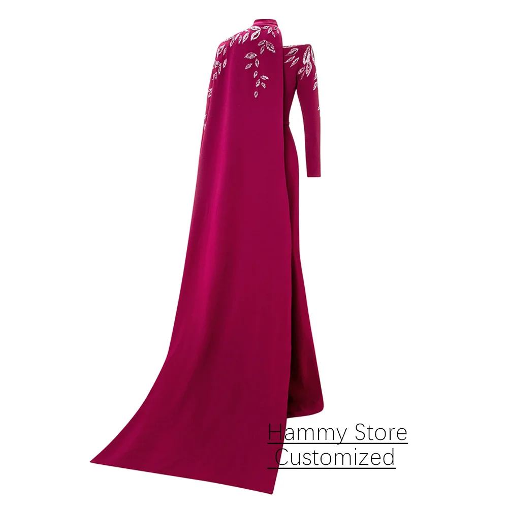 ชุดราตรีแบบอาหรับพร้อมผ้าคลุมไหล่แบบสั่งตัด แขนยาวข้างเดียว ประดับลูกปัดและเลื่อม ทรงเมอร์เมด พร้อมชายกระโปรงยาว