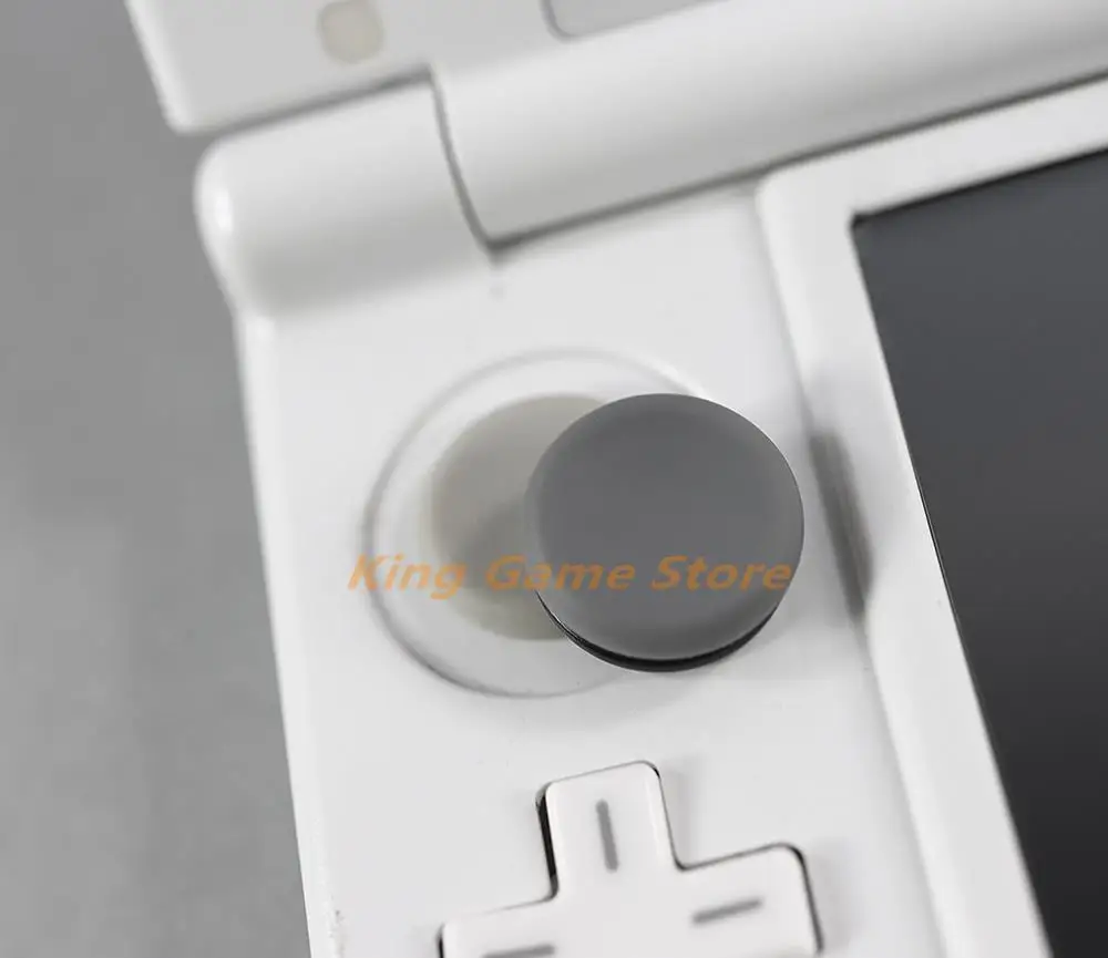 50 ピース/ロットオリジナルの新しい交換修理部品 3DS 3DSXL 3DSLL 新しい 3DS 3DSXL 3DSLL アナログ親指スティックジョイスティックキャップ