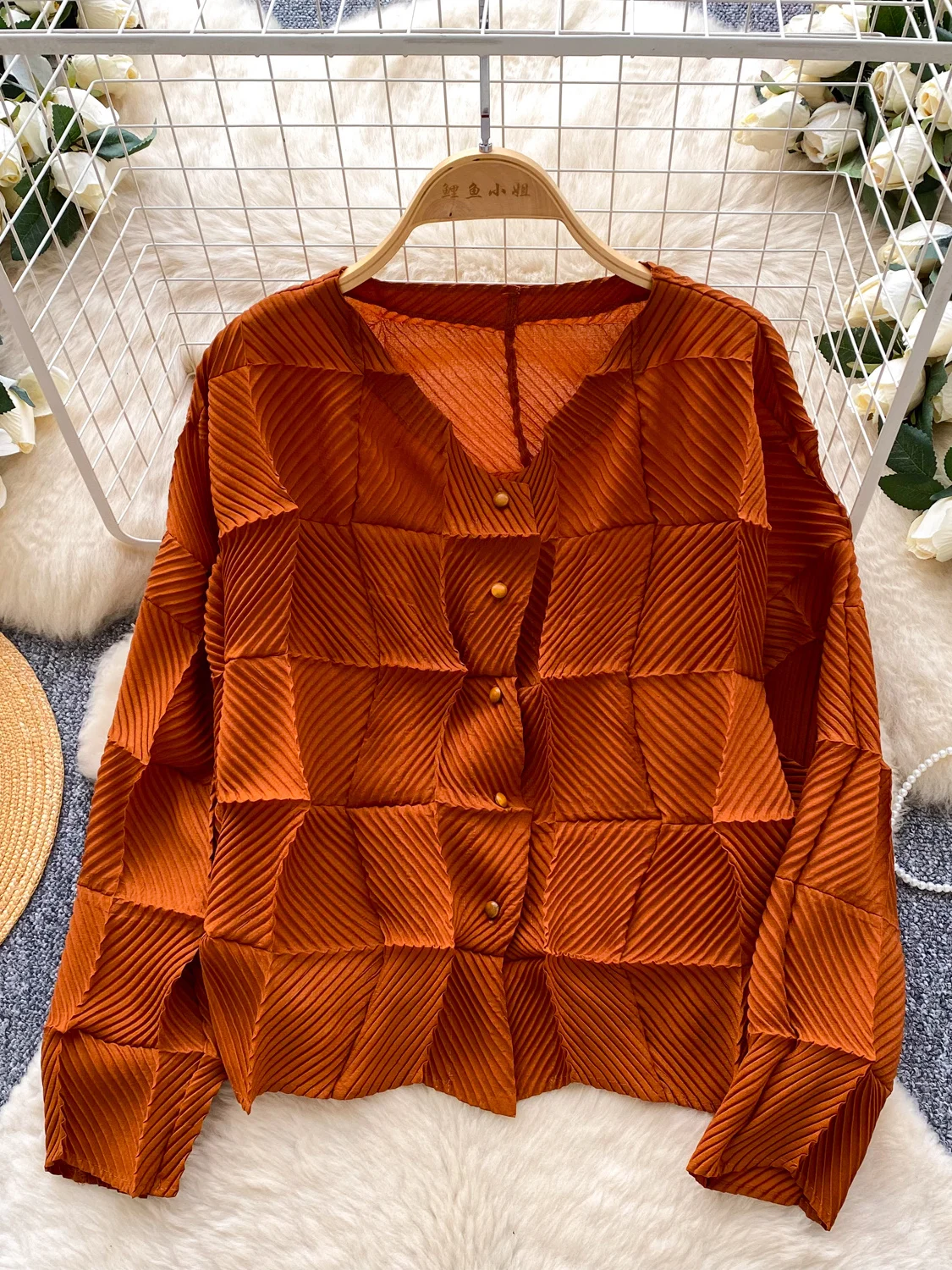 

Корейский стиль: Новый женский кардиган в клетку для повседневной носки, весенний, с длинным рукавом, свободный, универсальный, оранжевый, приятный к телу, дышащий.