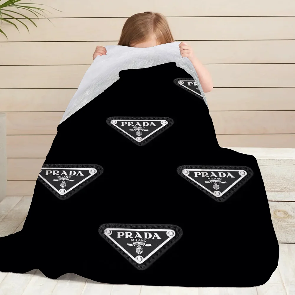 Small Blanket Cover Brand Baby Blankets Kids Blanket Knee Blanket Blankets Winter Blanket P-prada-a Sml Bedspread on the Bed