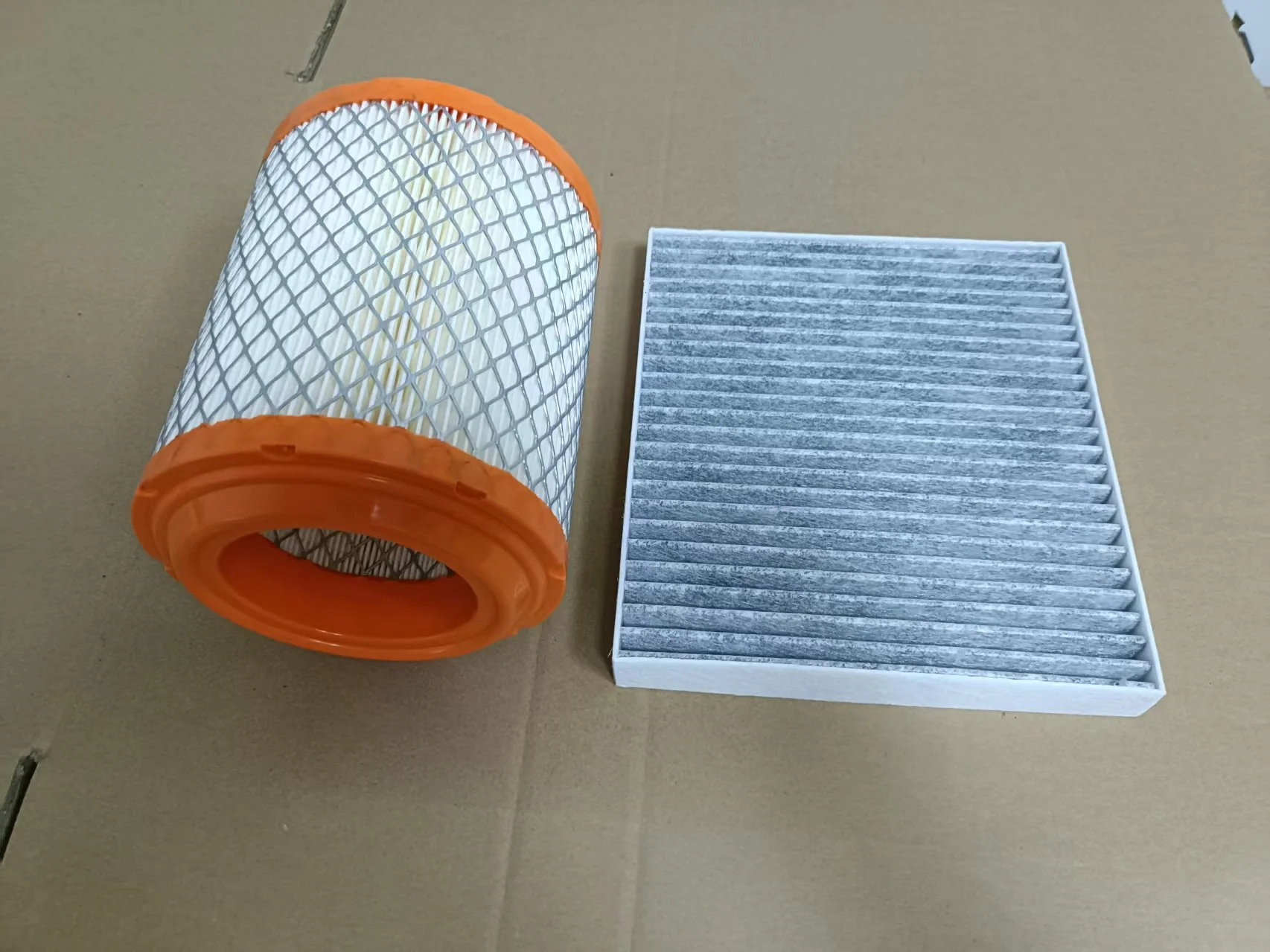 Воздушный фильтр салона для Jeep Compass (MK49) Patriot (MK74) 2.0CRD 2.2CRD 2.4 4x4 Модель 2006-2010 2011-2019 4593914AB 05058693AA Воздушный фильтр салона для Jeep Compass (MK49) Patriot (MK74) 2.0CRD 2.2CRD 2.4 4x4 Модель 2006-2010 2011-2019 4593914AB 05058693AA