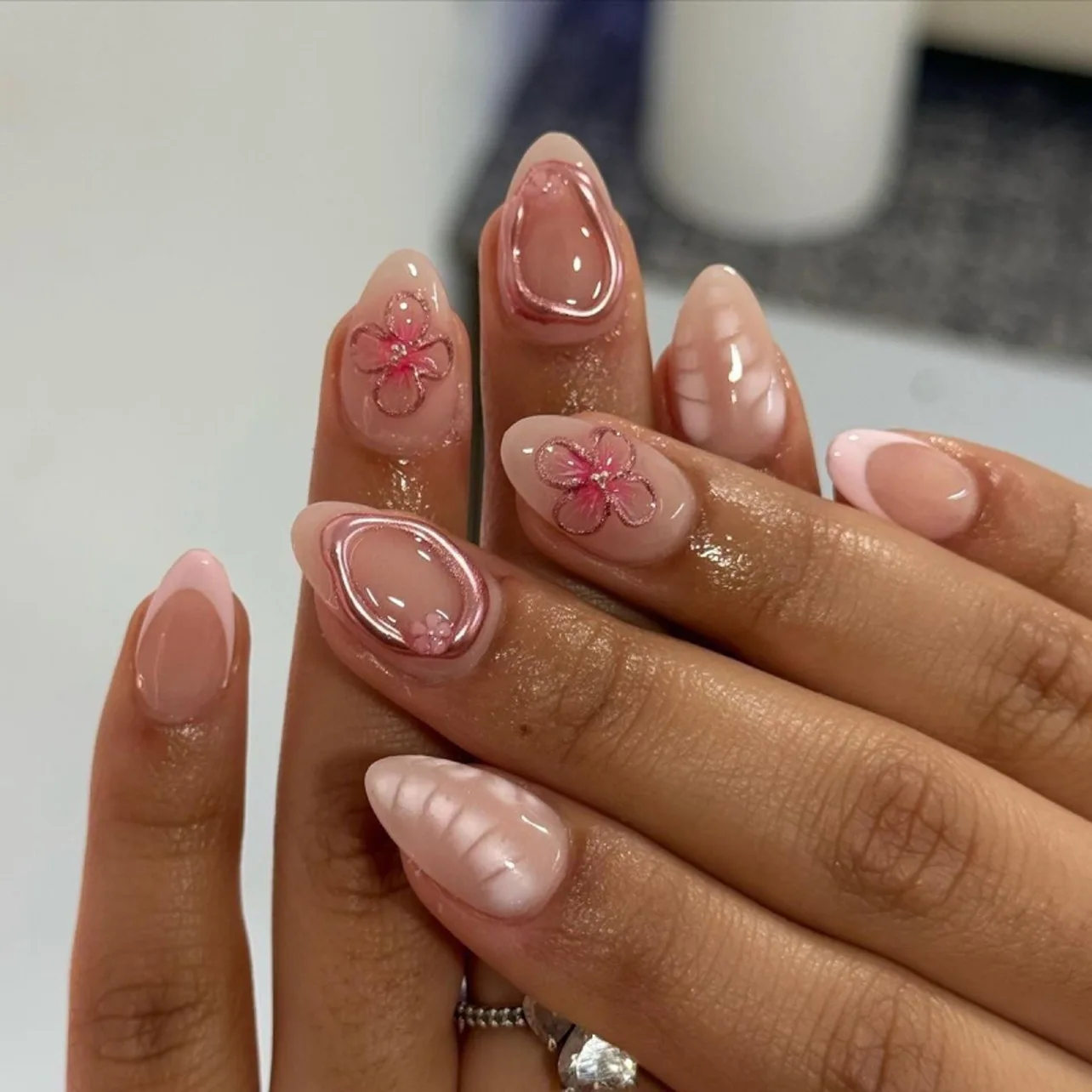 

24pcs Almond Press on Nails French Pink False Nail 3D Flowers Full Coverage Nail Tips for Women&Girl Removable Wearable Nail Art