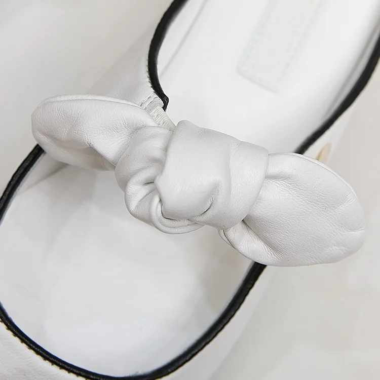 شباشب صيفية عصرية ومتعددة الاستخدامات موديل 2025 ذات ألوان مغلقة عند الأصابع