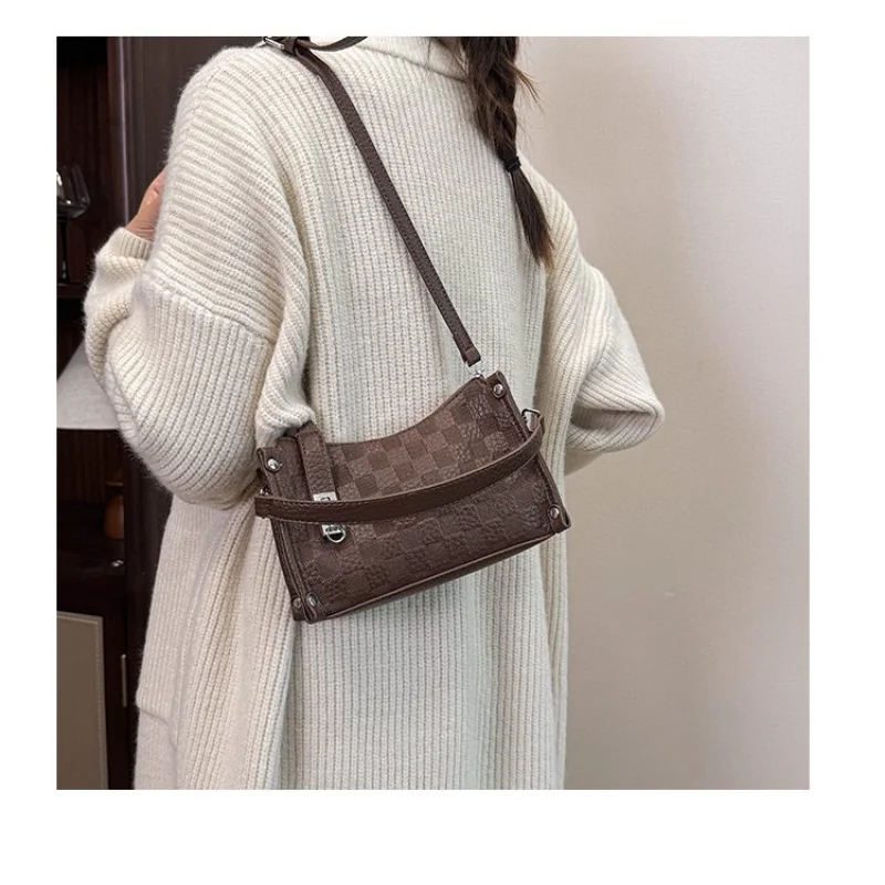 

Superior Women's Crossbody-Bag Crafted From Cowhide Leather Boasting High-End Luang Prabang Famous Spacious Soft Look​