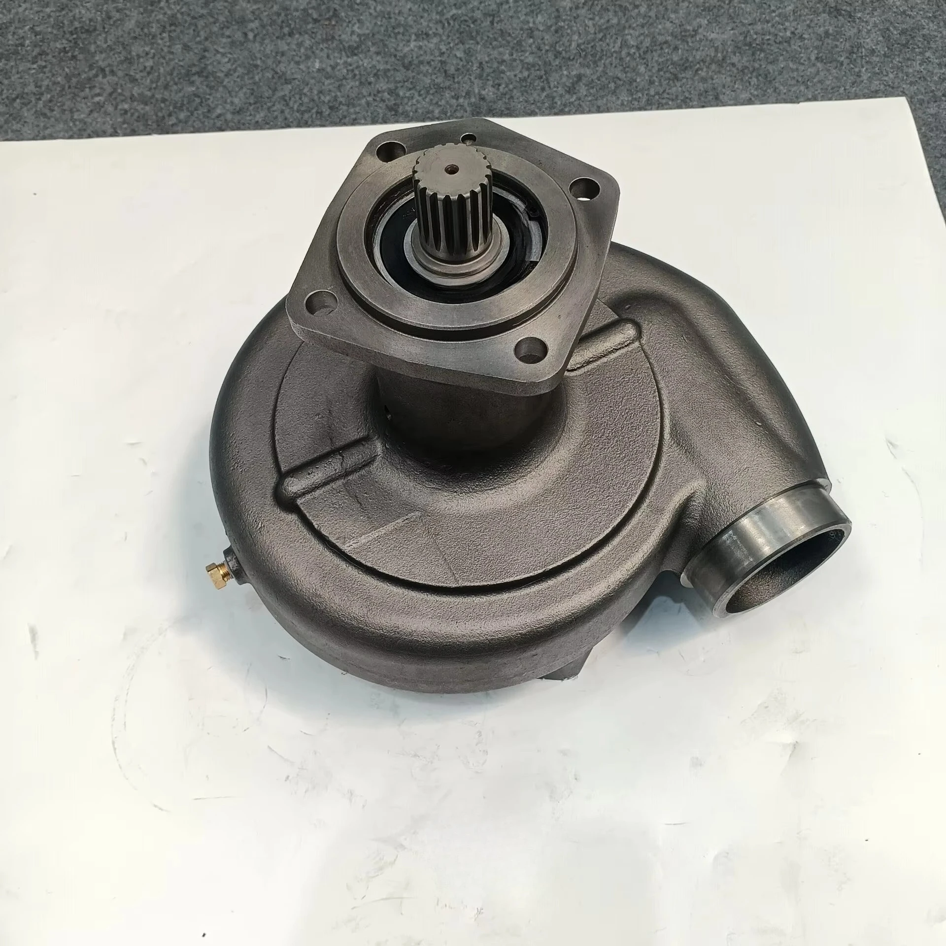 

Hot-selling K38 New Diesel Engine Water Pump 4372338 for Cars and Trucks