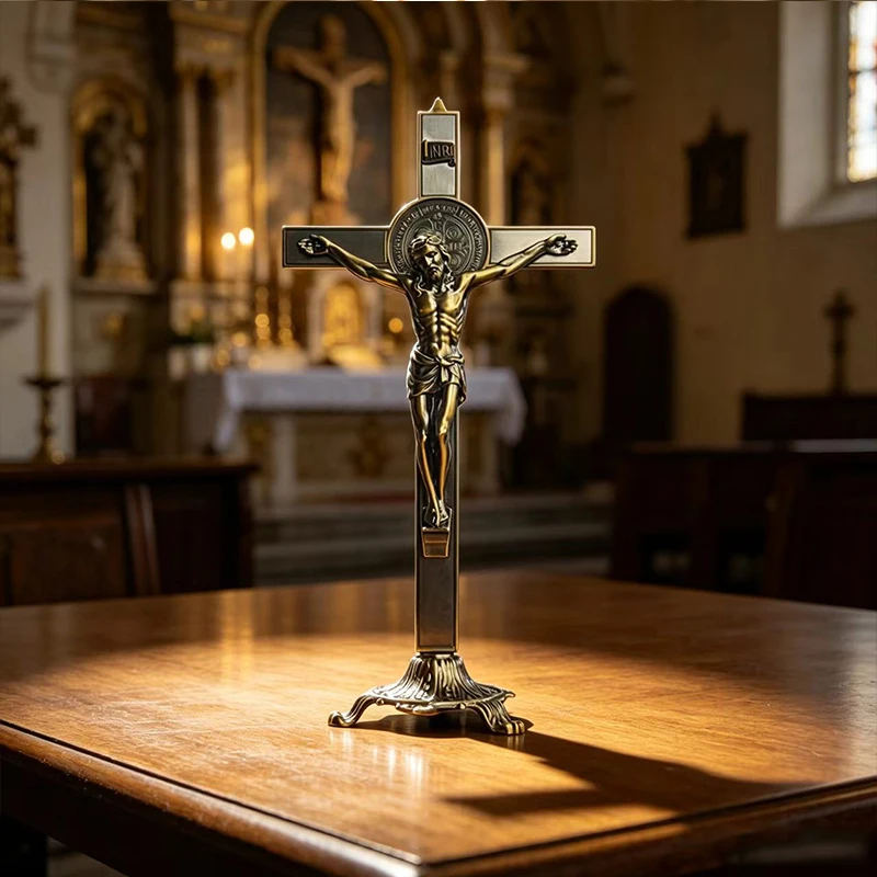 Neues stehendes Kruzifix in Bronzefarbe mit Heiligen-Benedikt-Medaille, perfektes religiöses Geschenk für den katholischen christlichen Altar zu Hause. – Detail 3