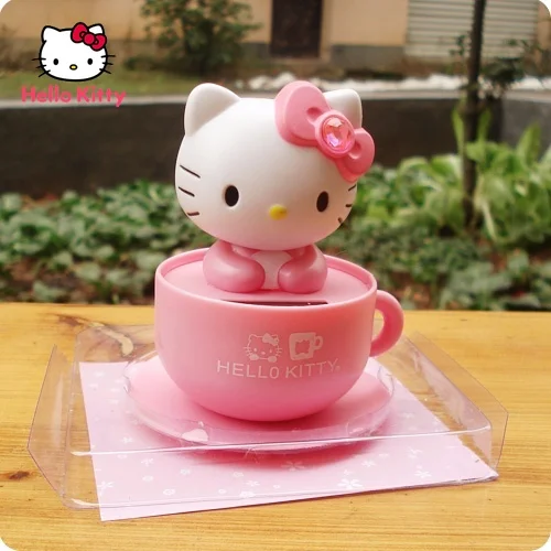 TAKARA TOMY Hello Kitty Car Doll Solar Car Decoration Shaking Head Inner Ornament Decoration Decorative Doll