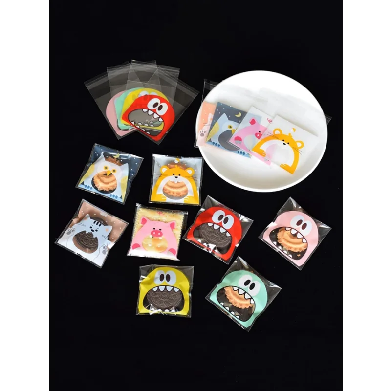 100pcs Cartoon Graphic Random Packaging Bag