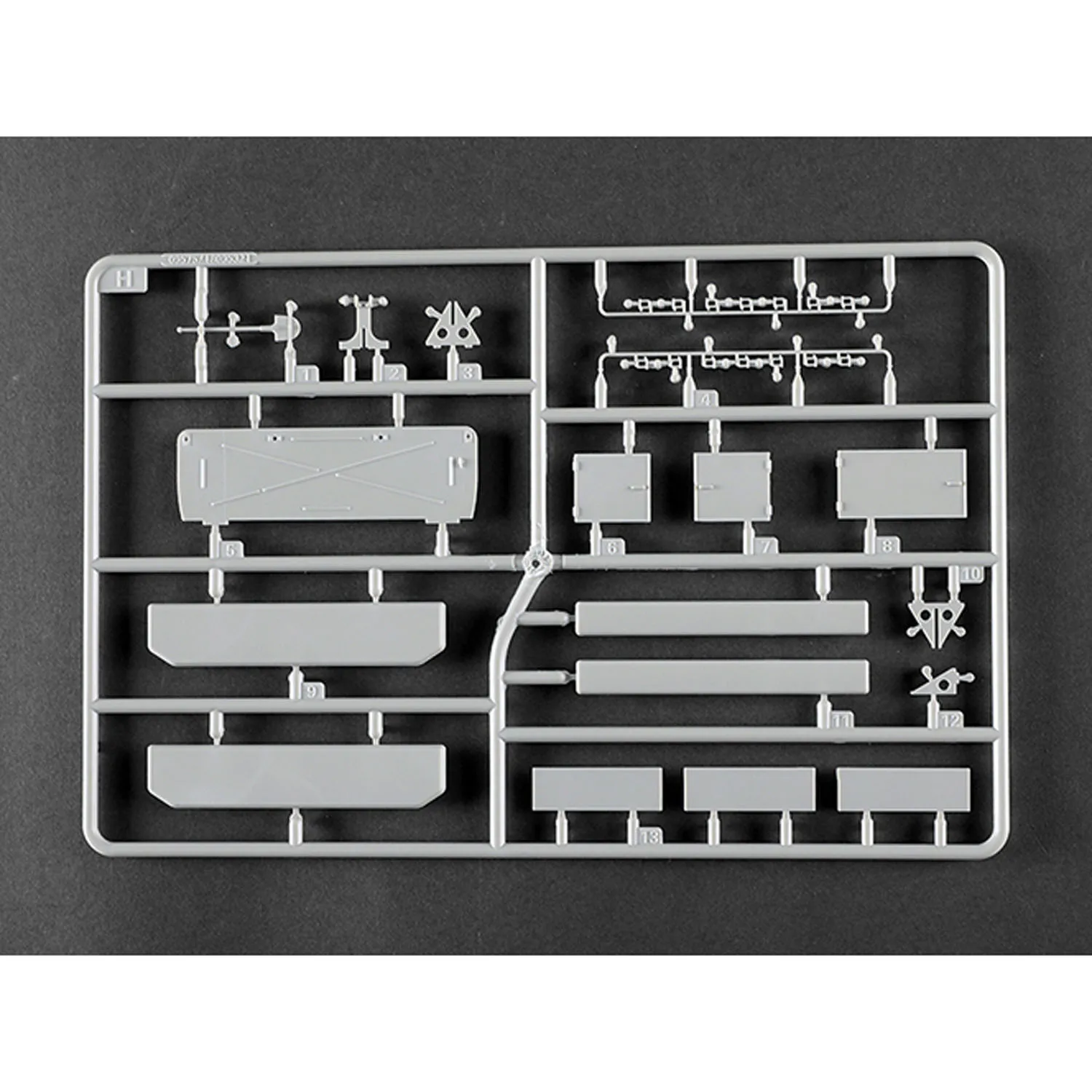 1-35-trumpeter-09575-schwerer-zugkraftwagen-18-t-sdkfz9-versione-artiglieria-trattore-semi-tracciato-kit-fai-da-te-in-plastica-modello-statico