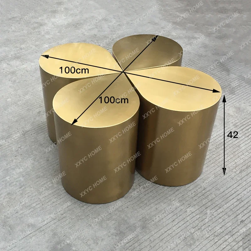 Table basse en bronze brossé, artisanat, bord de canapé de forme spéciale