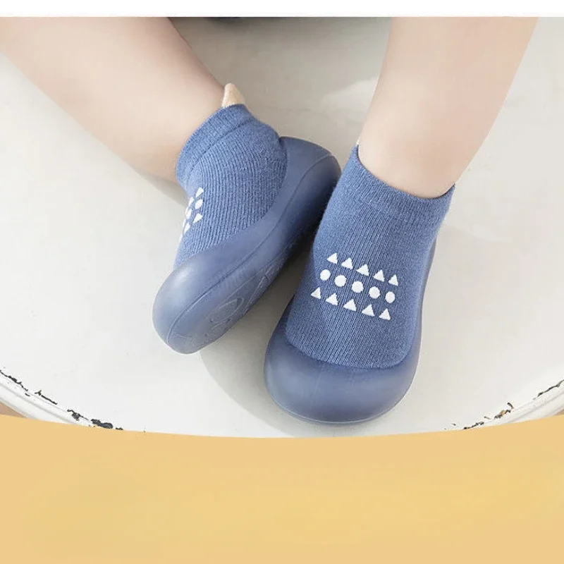 Cute Cartoon Cow Slip On Sock Shoes For neonate, comode scarpe da passeggio antiscivolo traspiranti per interni ed esterni per tutte le stagioni