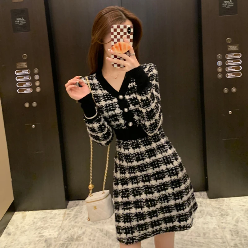 New Women's Elegant V-Neck Knitted Sweater Dress New Autumn Winter Korean Fashion Long Sleeve Slim Temperament Knitting Dresses