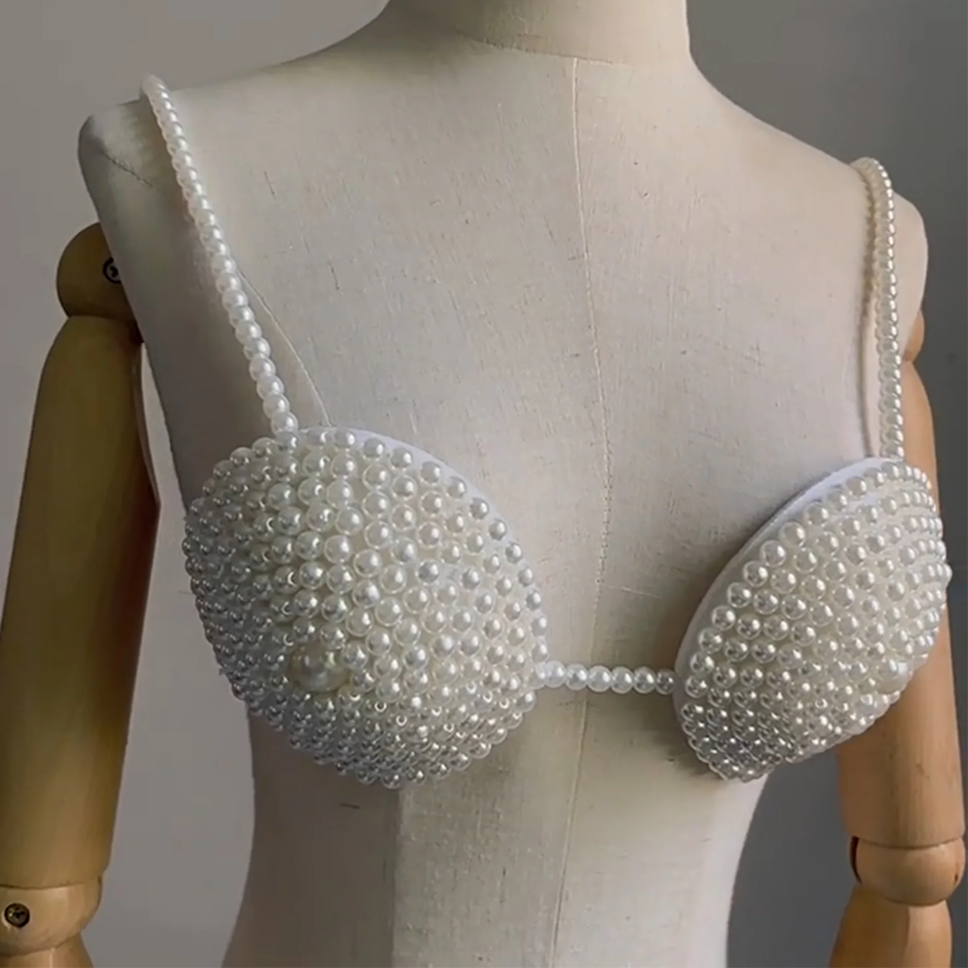 女性のための手作りの模造真珠のビキニ,真珠のボディチェーン,セクシーなアイボリーのホルタートップ,ファッション