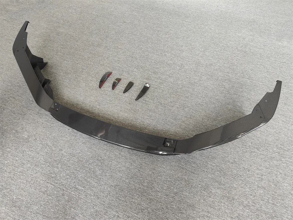 

For Audi R8 Auto Parts Cap Style Carbon Fiber Front Spoiler Front Lip Front Splitter Fan Blade for Audi R8 2021-2023