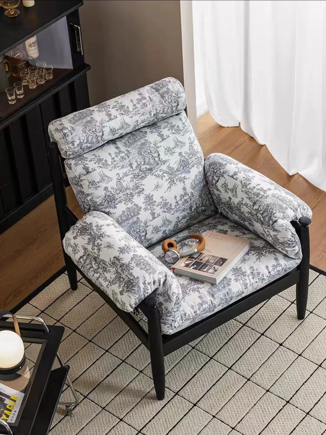 #Retro American Design Coffee Shop Exclusive Chair Modern Design Style Solid Wood Commercial Furniture Eco-Friendly Easy Clean
