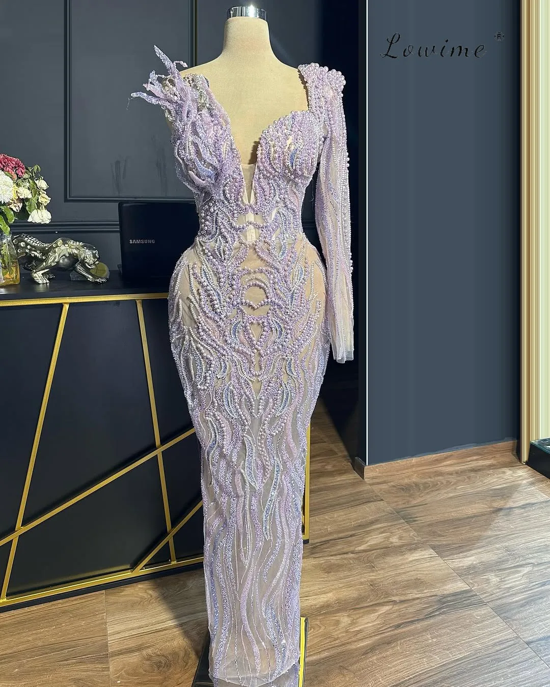 

Customized Spring 2025 New Women Cocktail Dress Deep V Lace Hollow Sprinkling Pearl Beading Evening Dress