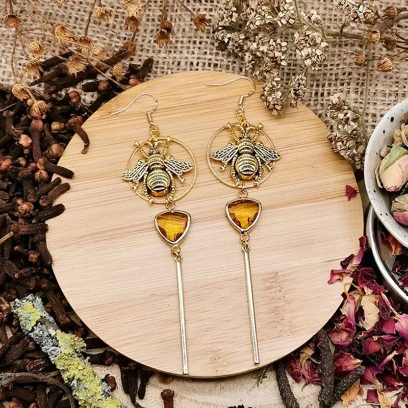 Moth Long Dangle Earring Women Bohemian Vintage Retro Style Luxury Individuality Temperament Female Insect Pendant Earrings