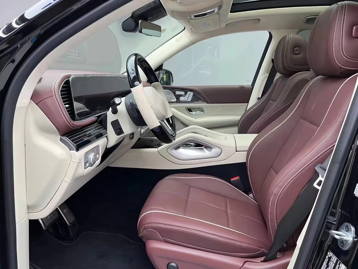 2025 ترقية محرك اليد اليسرى تعديل مجموعة السيارة الداخلية الجديدة لـ GLS 450