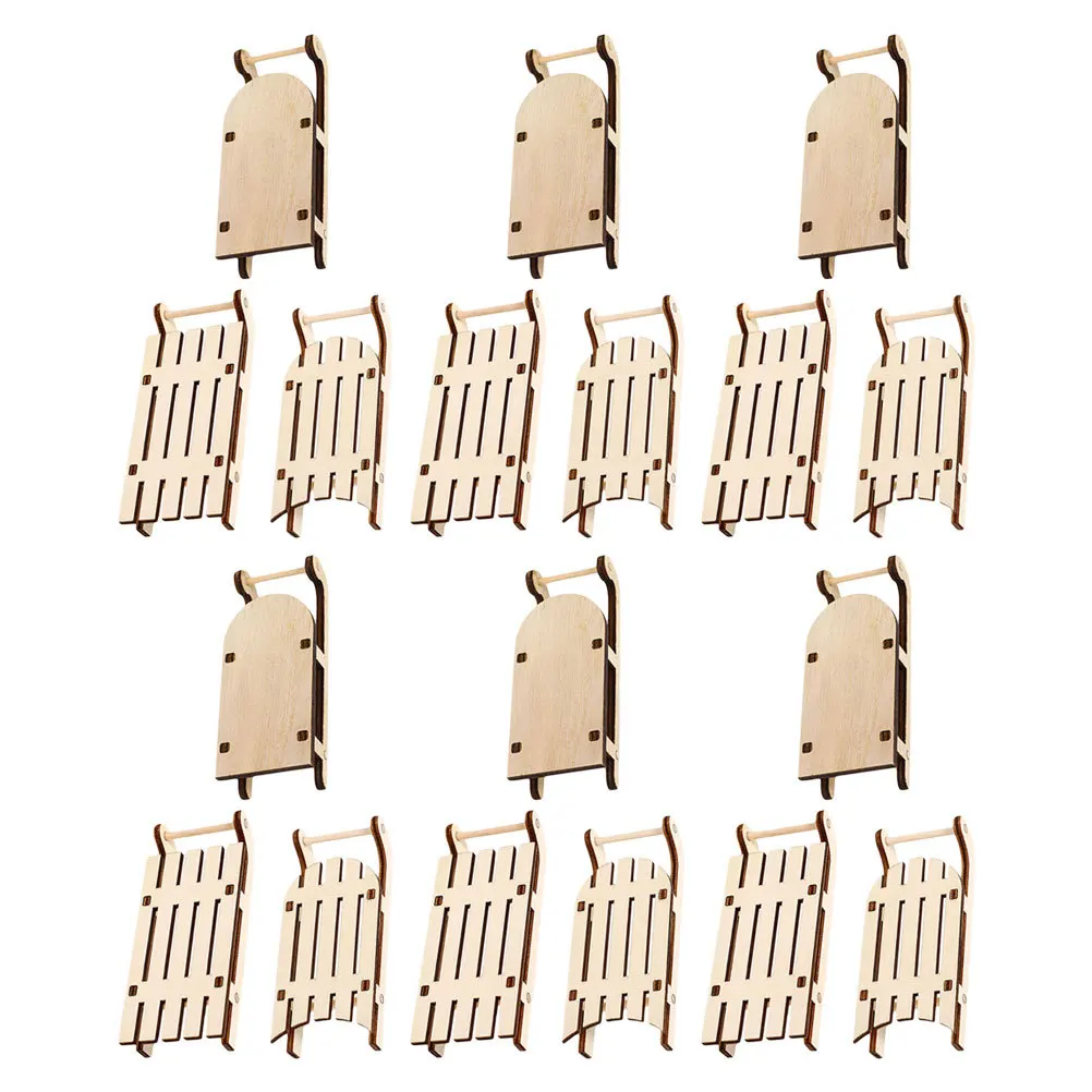 

18Pcs Wooden Mini Sleigh Ornaments Natural Finish Craft Kits for Customizable Christmas Decor and Wedding Accents
