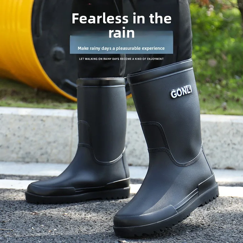 

Fashionable Men's Mid-Calf Rain Boots Slip-Resistant Water Shoes Fleece-Lined Work Shoes for Car Wash Fishing And Kitchen