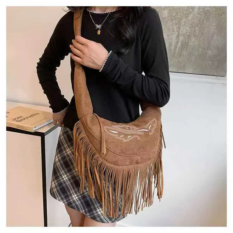 

Модная сумка-кроссбоди с бахромой на одно плечо, осенне-зимняя коллекция 2026, ретро-дизайн, универсальная, большая вместимость