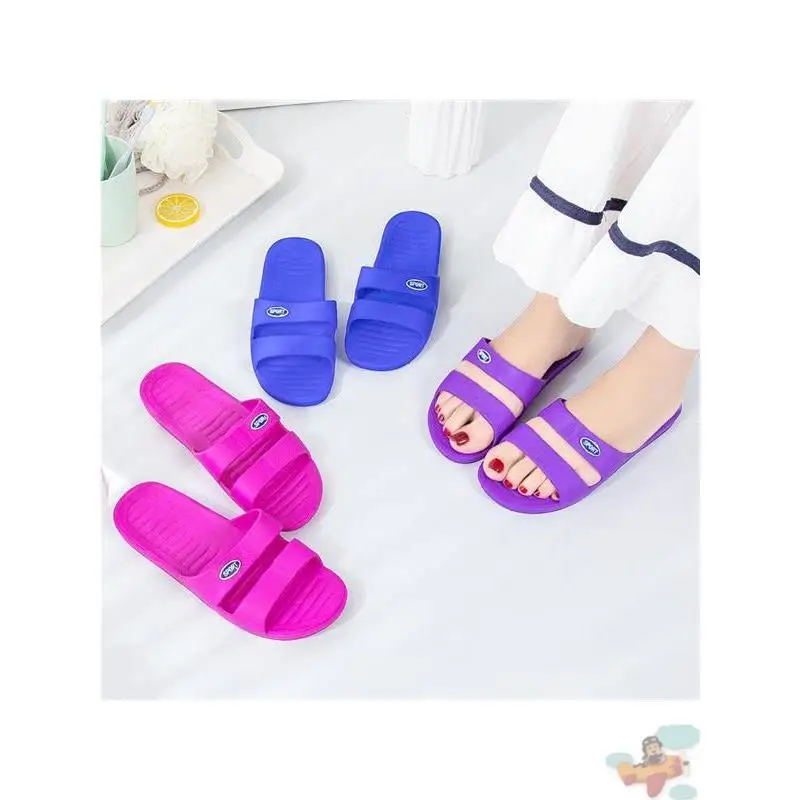 

Classic Retro Plastic Slippers for Men And Women Home Batoom Bath Anti Slip Odor Resistant Soft Bot Hotel Slippers