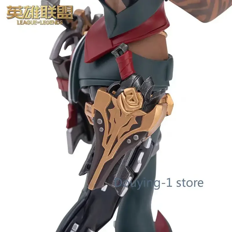 متوفر في المخزون League of Legends LOL Samira لعبة النحت المتوسطة تمثال محيطي لسطح المكتب تمثال قابل للجمع