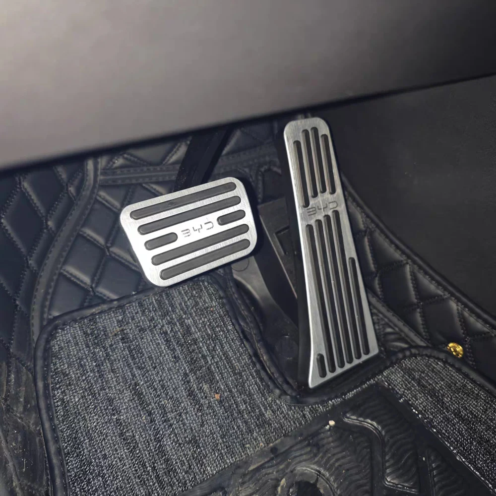 Für 2026 BYD Atto2 DM-i Auto Fußpedalabdeckungen aus Aluminiumlegierung und Gummi, Verschleißfeste Fußpedale, Innenraum-Styling-Zubehör – Detail 2