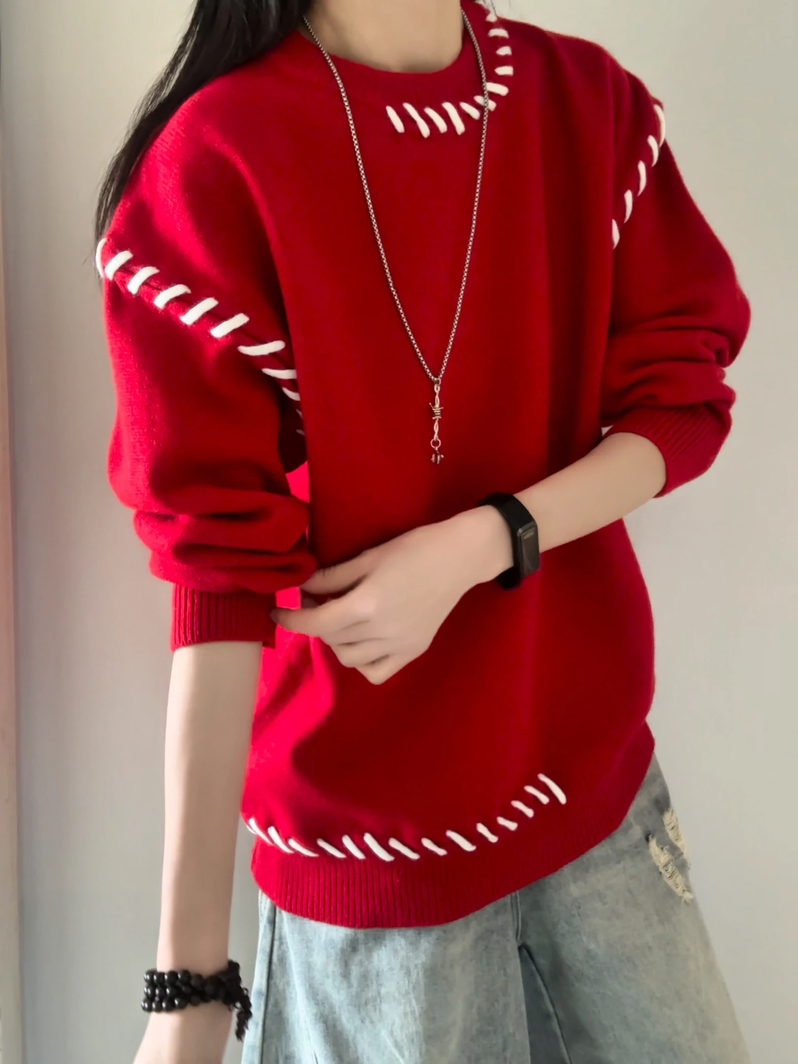 

Красный свитер с круглым вырезом и лоскутным дизайном, мужской, осенне-зимний, повседневный, свободного кроя, с длинными рукавами, для ношения под одеждой