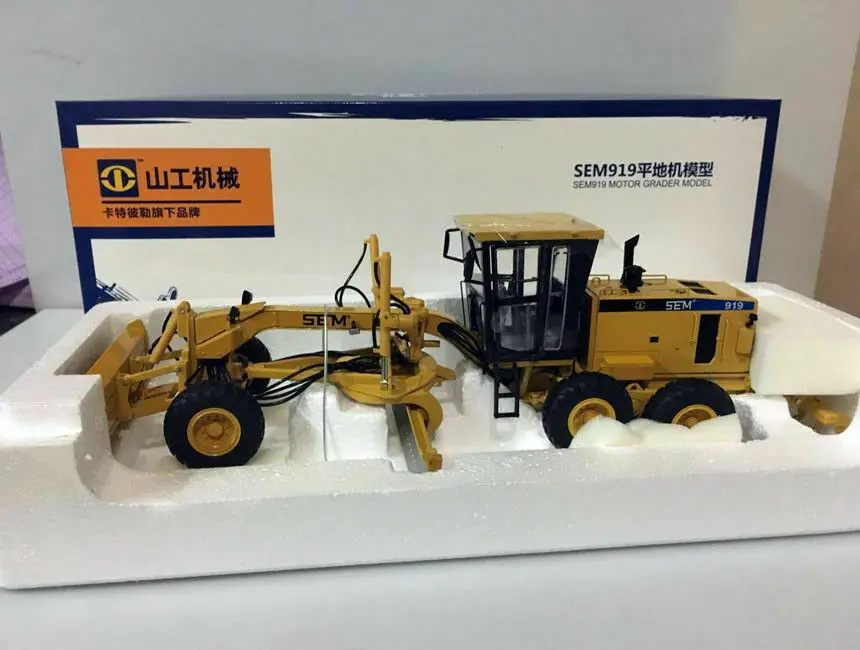 SG Model SEM919 Motor Grader Construction Machinery 1/35 Scale DieCast Model New