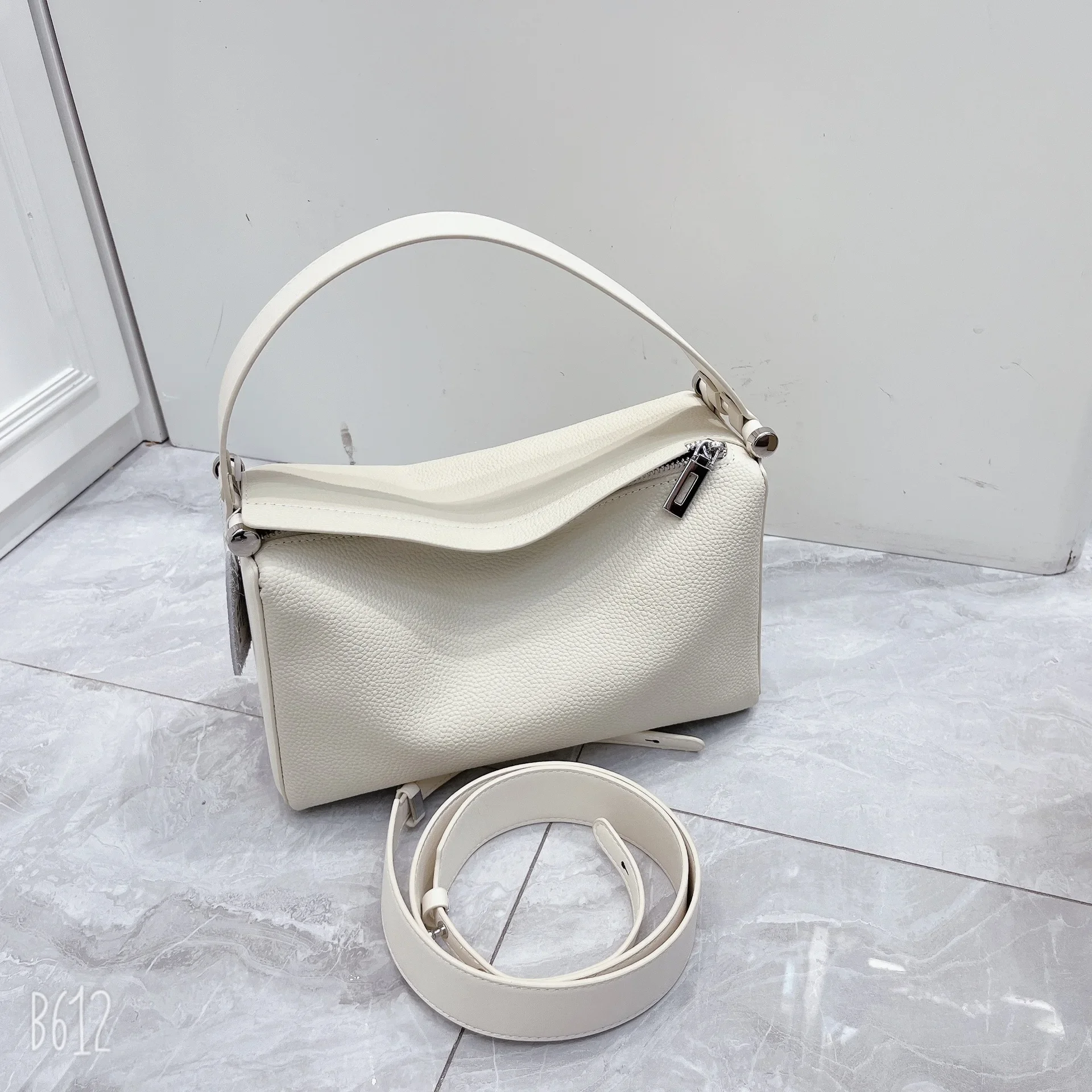Head Layer Cowhide Armpit Bag Female 2025 New Fashion Genuine Leather Women Shoulder Crossbody Boston Pillow Bag image 3