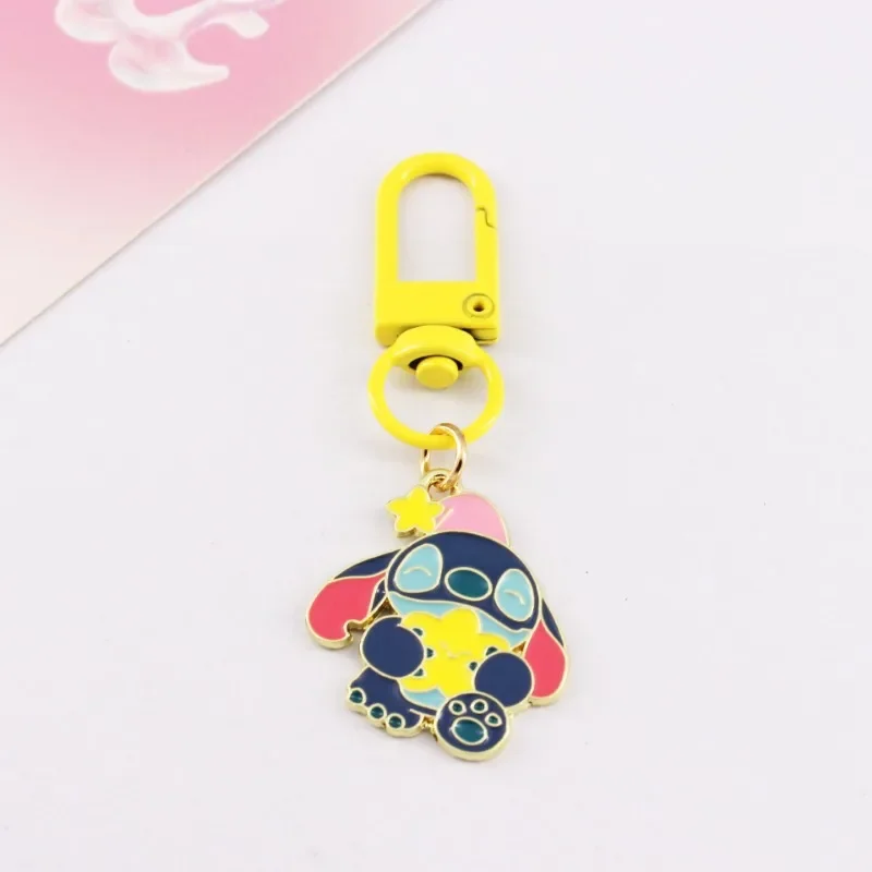 Disney-Porte-clés Stitch pour enfants, figurines d'anime d'action, porte-clés de dessin animé, sac à dos mignon, pendentif de voiture, ornements à la mode, cadeaux d'anniversaire