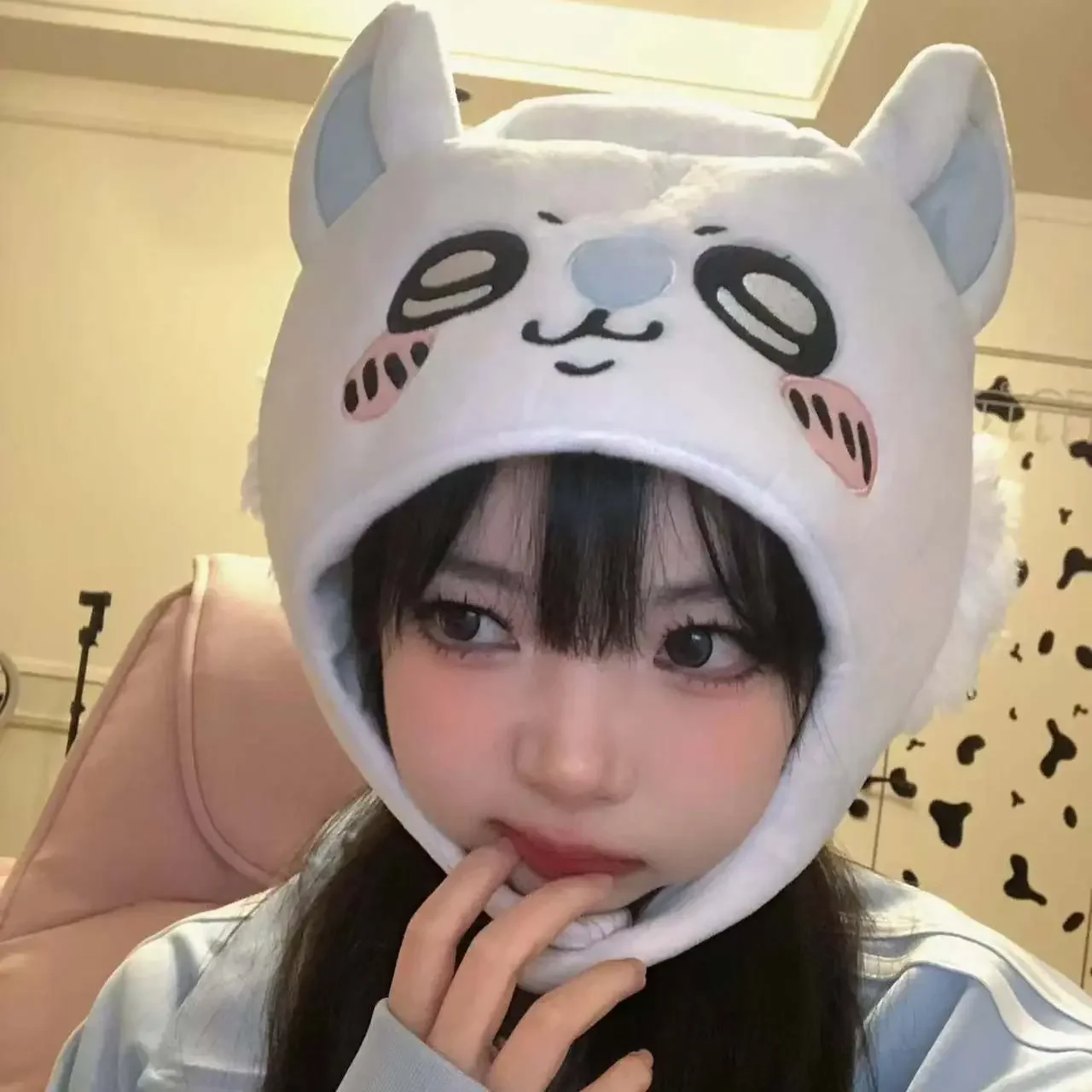 Kawaii Chiikawa Hachiware Usagi Anime Hoodie Hat Cosplay Accessory Cartoon Bag Watch Prop Fun Party Favor Girl Gift view 2