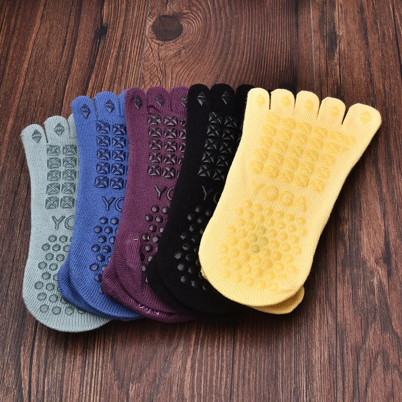 Non Slip Yoga Socks Women Backless Five Fingers Socks Gym Fitness Sports Pilates Dance Ballet Cotton Embroidered Toe Socks