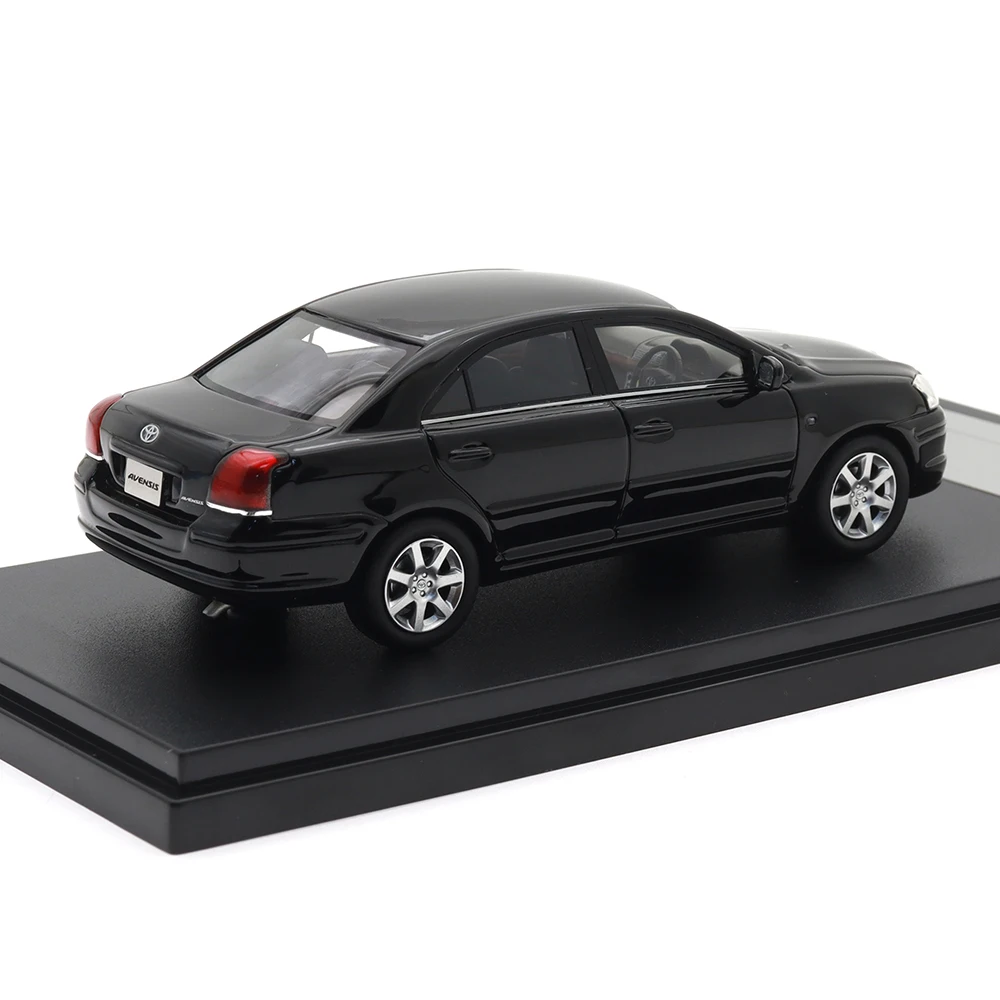 Hi-story 1:43 Toyota Avensis Li Resin Car Model