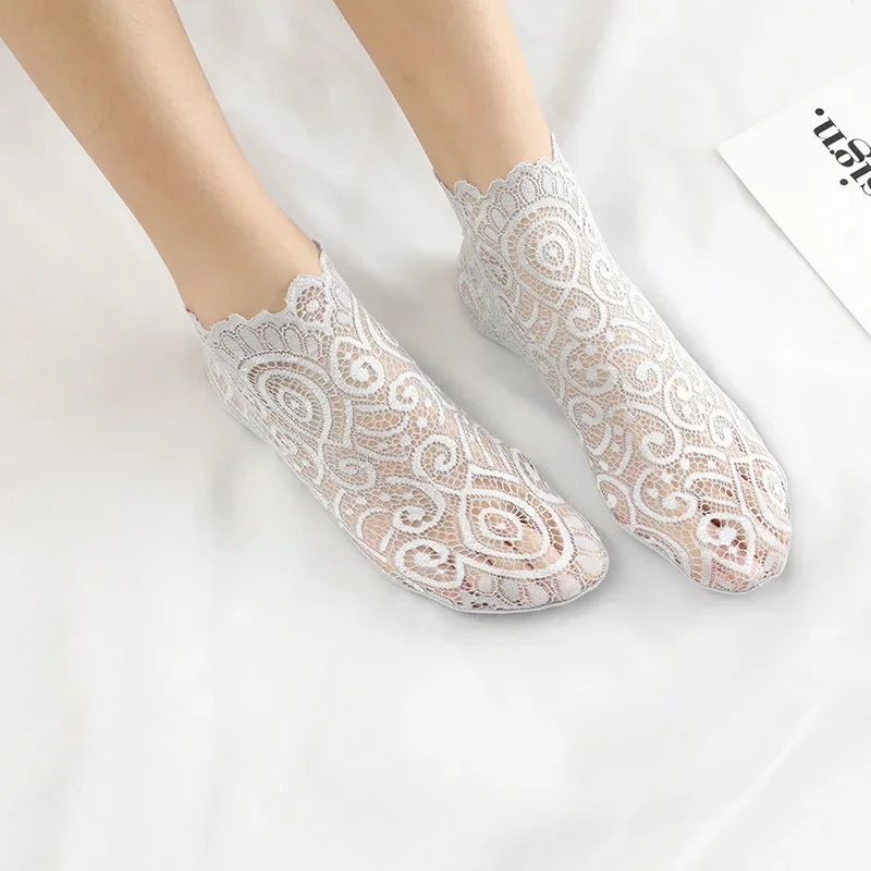 Ladies\' Lovely Floral Lace Socks Fashion Summer Mesh Short Sweet Hollow Chaussette Soft Cotton Bottom Non-Slip Loose Sokken