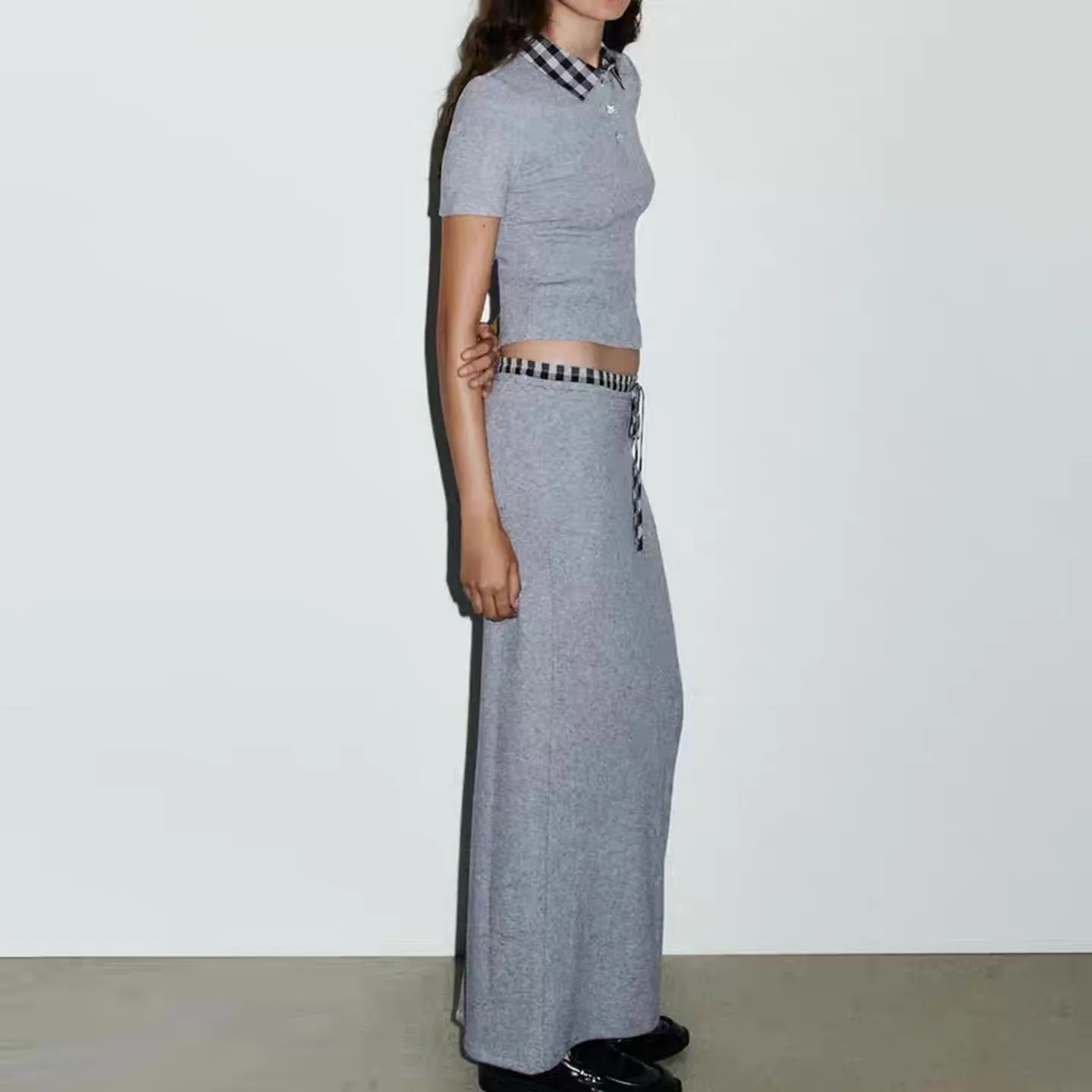 Z レディース ファッションセット 2025年秋シーズン オルトスヴェ プリーツミディスカート ベルト付きデザイン カラースプライシング スレ