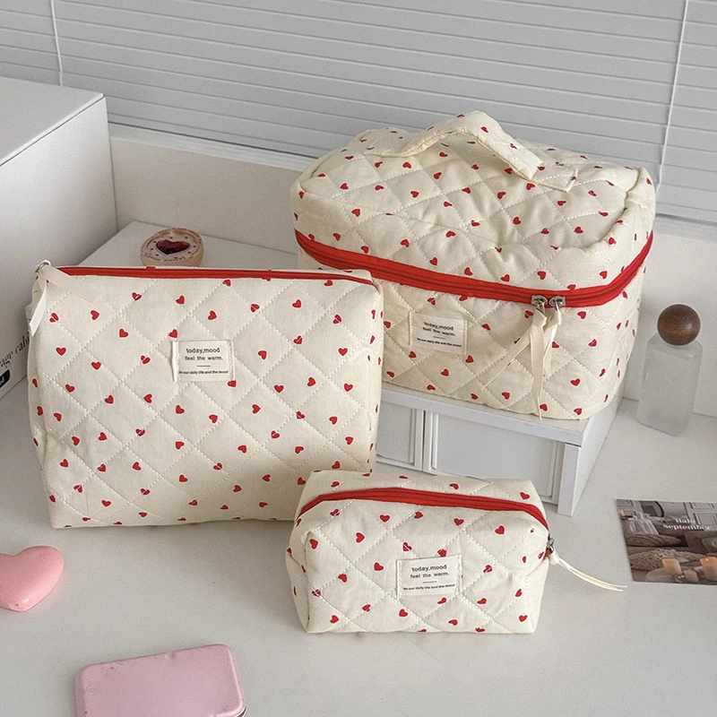 Quilted Red Heart Cosmetic Bag Large Capacity Portable Travel Toiletry Storage Makeup Handbag