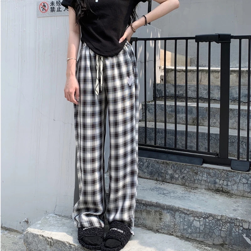 

Streetwear Black Plaid Baggy Pants Women Fashion New Harajuku Loose Heart Embroidered High Waist Straight Leg Trousers