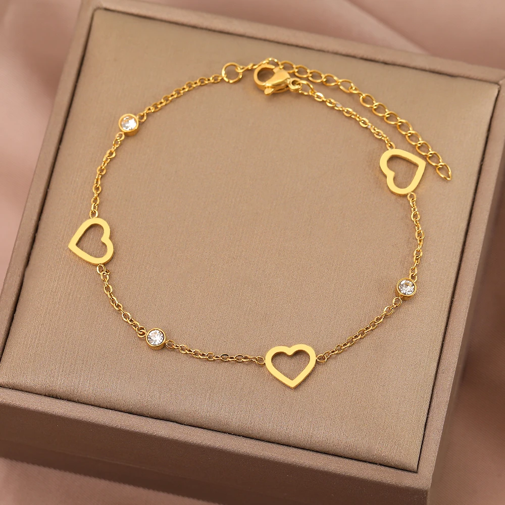Braccialetti in acciaio inossidabile Squisito ed elegante cristallo con zirconi a forma di cuore cavo Bracciale alla moda per gioielli da donna Nuovi regali