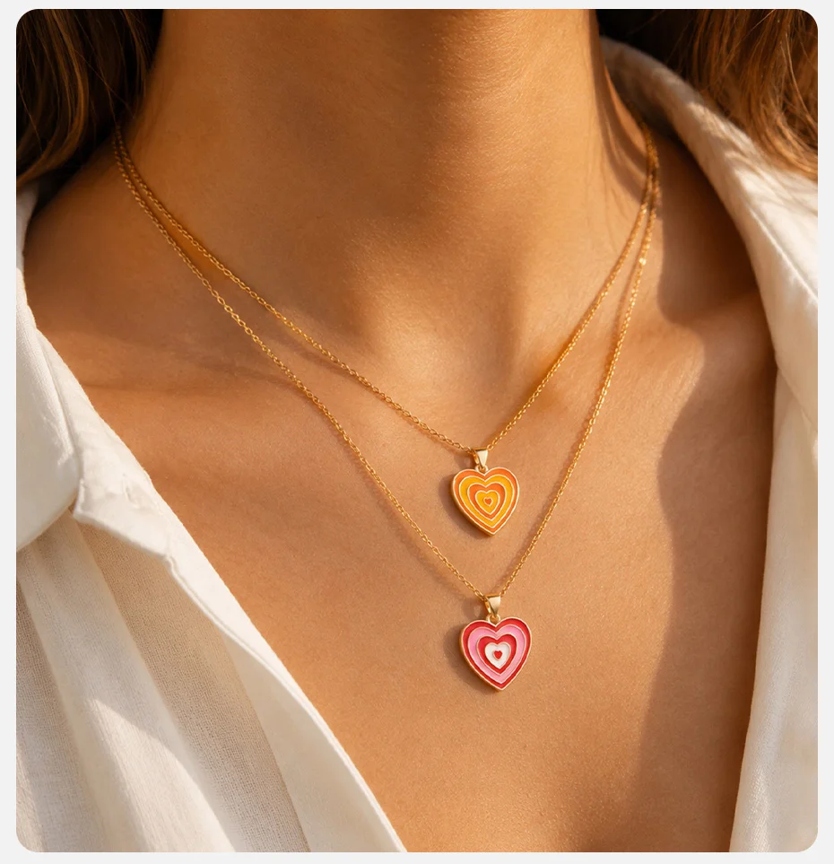 Vnox Niedliche Bunte Herzanhänger-Halskette für Frauen, Vergoldet, Emailliert, Mehrschichtige Farbige Halskette, Y2K-Schmuck – Detail 3