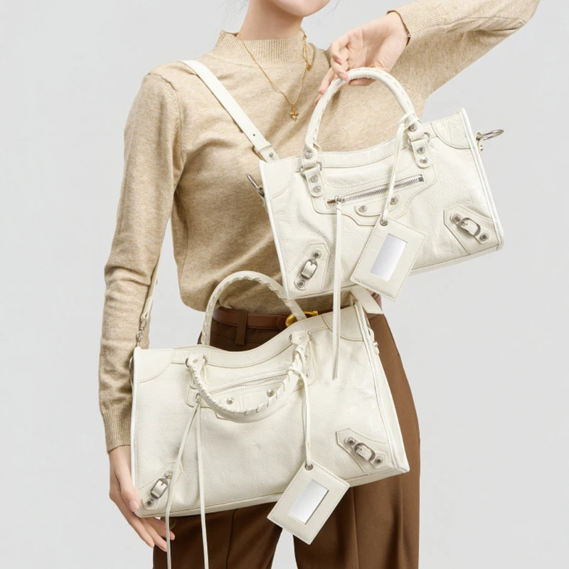 

Women's Y2K Rivet Tote Handbag Retro Genuine Leather Motorcycle Bag Adjustable Strap Shoulder Bag For Daily Use Work Shopping