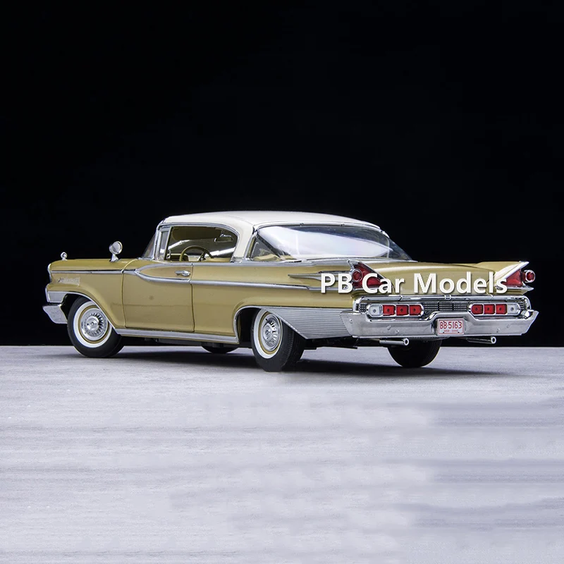 1: 18 Sun Star  Mercury Parklane Platinum Alloy Car Model