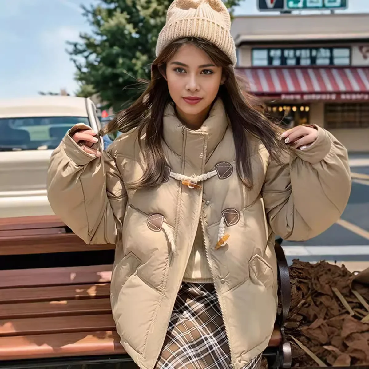 

Новая женская утепленная короткая хлопковая куртка, зимняя теплая куртка с высоким воротником, женская зимняя куртка на пуговицах с рогом, пальто для женщин